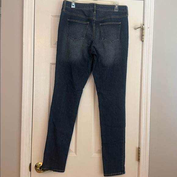 Universal Thread Dark Wash Mid-Rise Skinny Tall Faded Jeans - Picture 4 of 4